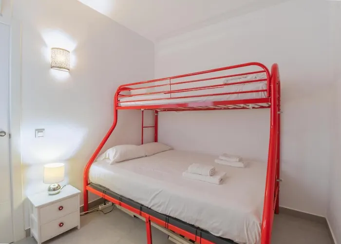 Club Paraiso * アデヘ