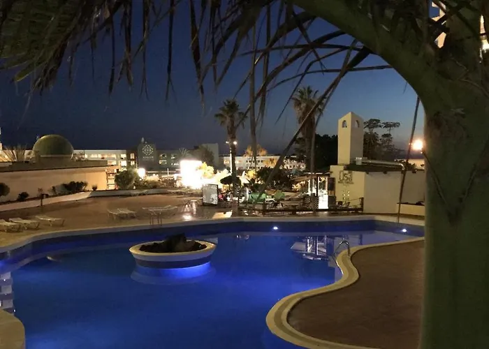 Club Paraiso Апартаменти *