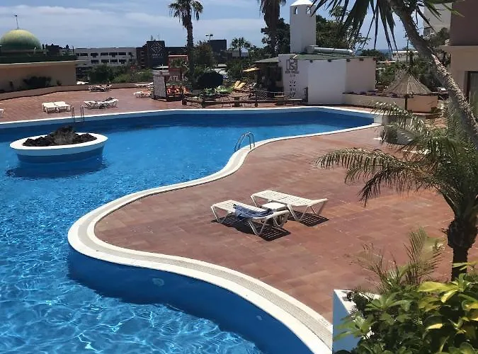 Club Paraiso * Адехе